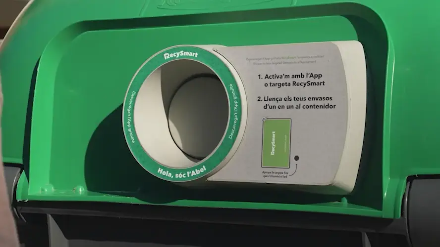 candam-video-pay-as-you-throw-01-short